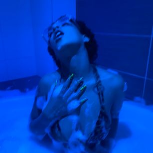 Model - Elizabeth corazon de leon femdom