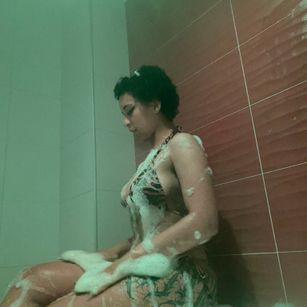 Model - Elizabeth corazon de leon femdom