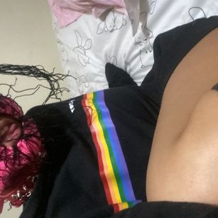 Model - Elizabeth corazon de leon latina