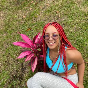 Model - Elizabeth corazon de leon latina