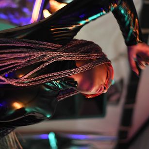 Model - Elizabeth corazon de leon bigboobs