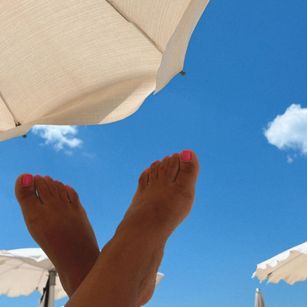 Model - RebecaDavis toys