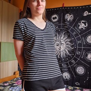 Model - TracyFem spanks