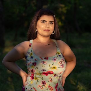 Model - GiselleVelvet stocking