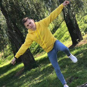 Model - EmmettSky dance