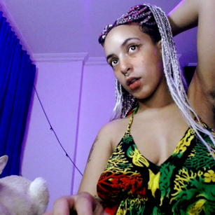 Model - Elizabeth corazon de leon hairybush