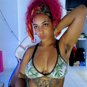 Model - Elizabeth corazon de leon hairyarmpits