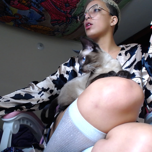 Model - Elizabeth corazon de leon joi