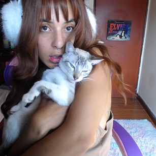 Model - Elizabeth corazon de leon bigass