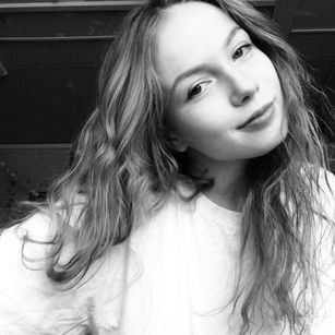 Model - Lilia Sunshine 18