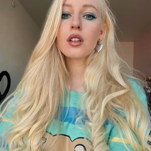 Model - alicewarmheart femdom