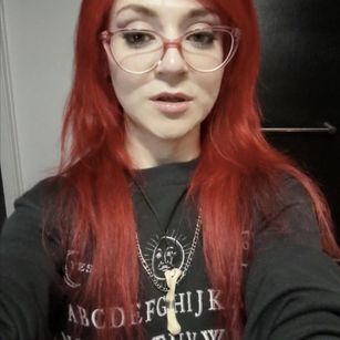 Model - Lilith Incarnate squirting