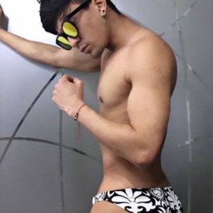 Model - Jhony gay