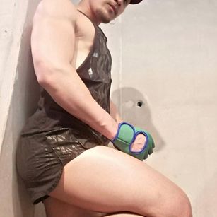 Model - Jhony webcams