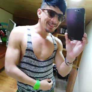 Model - Jhony gayboy