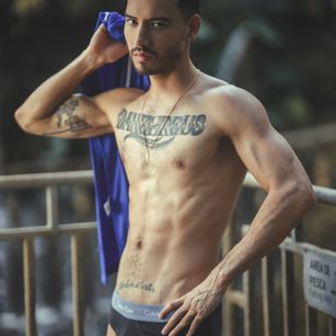 Model - DNG10 Bigdick