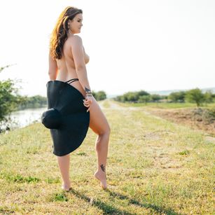 Model - LunaMoon3 french