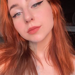 Model - Eva_meowwa red