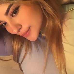 Model - paulette parker feet