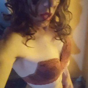 Model - paola dildos