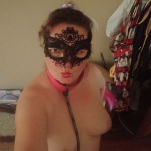 Model - Lusi Red private