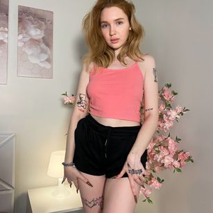 Model - Olly GamerGirl feet