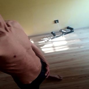 Model - Vikk31 naked