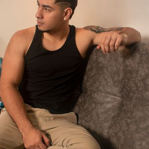 Model - LEVI SCOTT flex