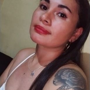 Model - Violet Hughes mature