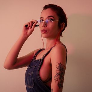 Model - LaurenVega bigboobs