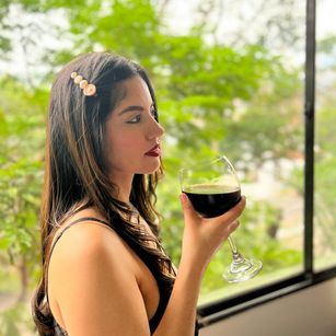 Model - Katechambers squirt