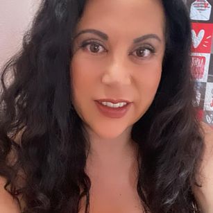 Model - Michel_LatinaLovely english