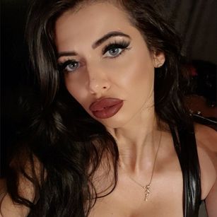 Model - MistressAntonella - High class DOMINATRIX l Sissification and fetish games EXPERT l Worship me dominatrix