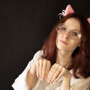 Model - LisiaSweet talk