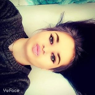 Model - juliaharriss boobs