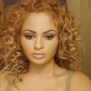 Model - juliaharriss dildo