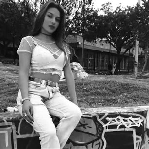 Model - LUNAKINKYHOT dance