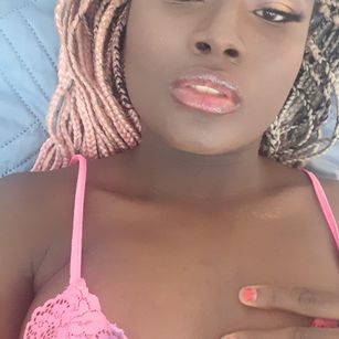 Model - OlivieLeroy blowjob