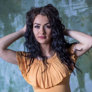 Model - Evelissa_1 friend