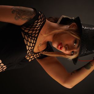 Model - mary990 naked