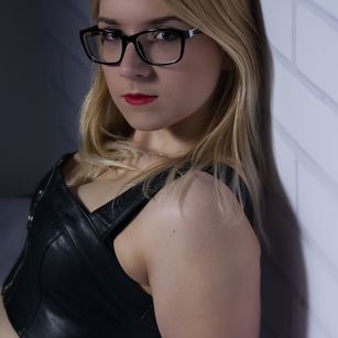 Model - RuthxxAmore anal