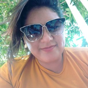 Model - Luz villa hairy