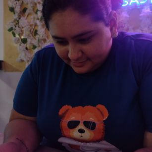 Model - Luz villa BBW