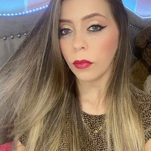 Model - melanysquirt wet