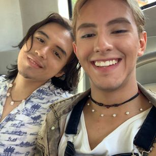 Model - Laden And Aroon cum