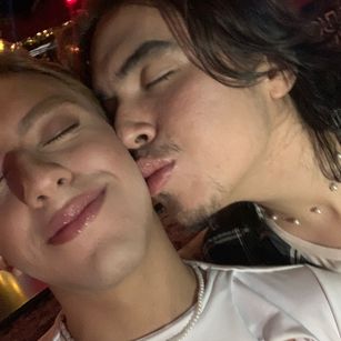 Model - Laden And Aroon cum