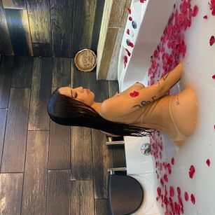 Model - KylieWhite findom