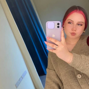 Model - Evelyn bigass