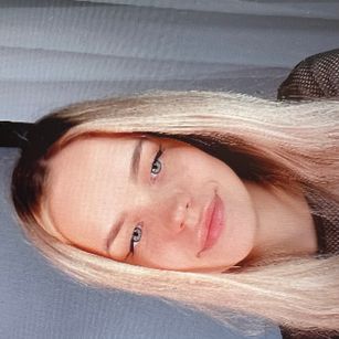 Model - AmberBlossom pervy