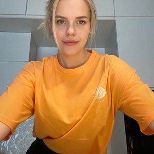 Model - AmberBlossom young